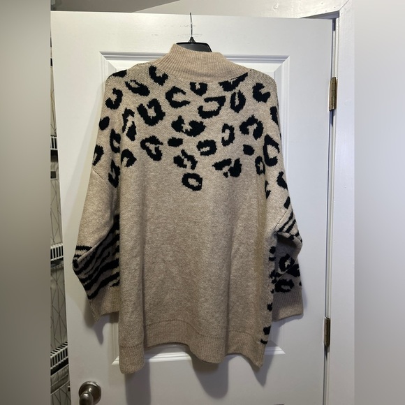 Leopard Print Beige and Black Sweater - Picture 2 of 3